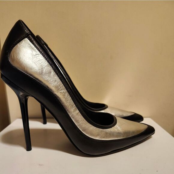 L.A.M.B. Silver/Black Leather "Needle Heel" Pumps Sz. 6 Ret.$498 - Picture 4 of 8